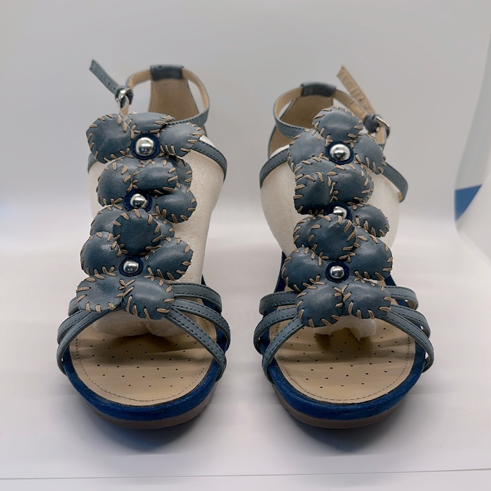 Geox Respira New Roxy Wedged Sandal. Waxed Leather in Denim color. Size US 9.5